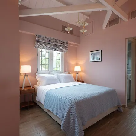 Old Town Collection! Ferienhaus Kyparissia
