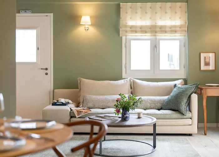 Old Town Collection! * Kyparissia