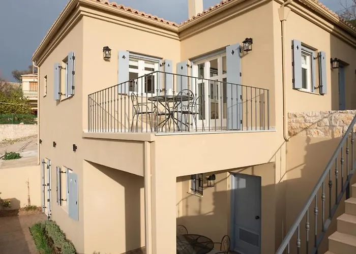 Feriehus Old Town Collection! Kyparissia